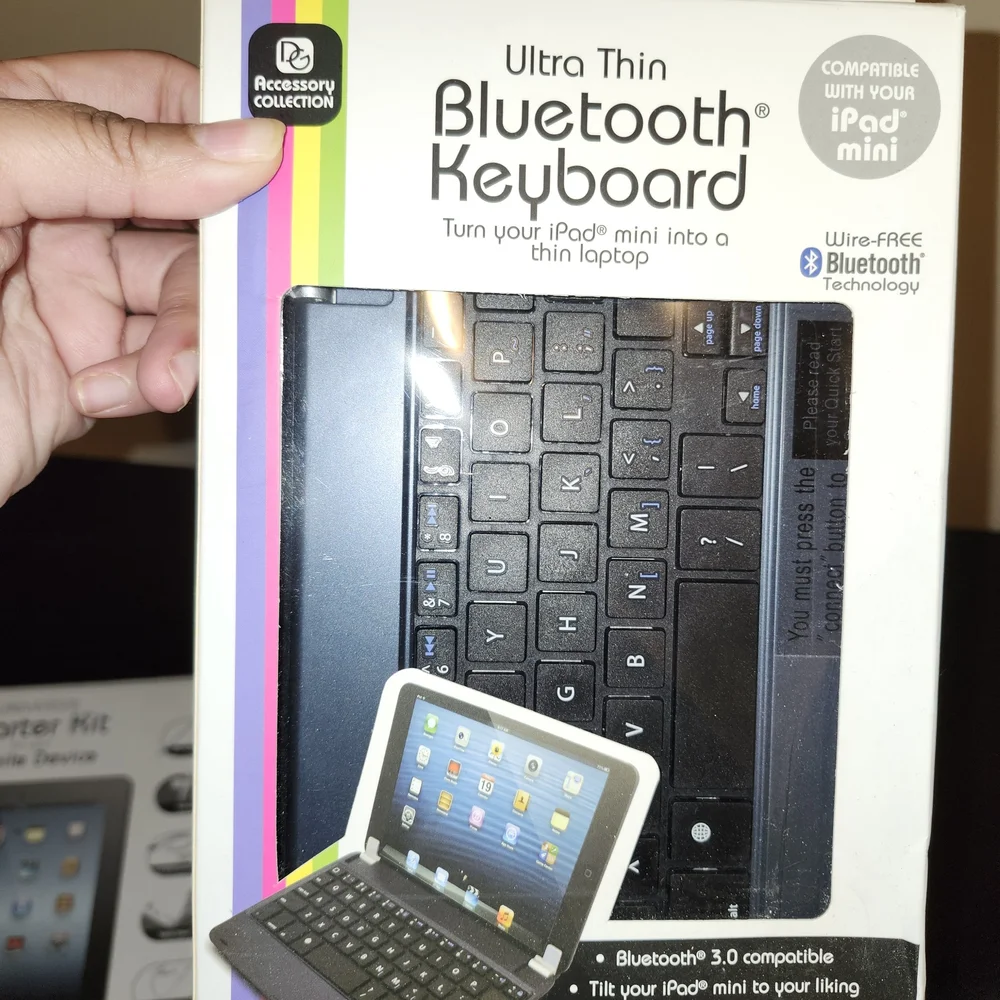 Apple iPad Mini 1st Generation 16GB, Wi-Fi With Keyboard And Accessory Kit